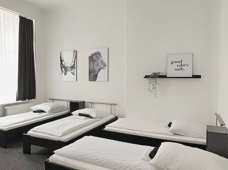 پانسیون Avalex