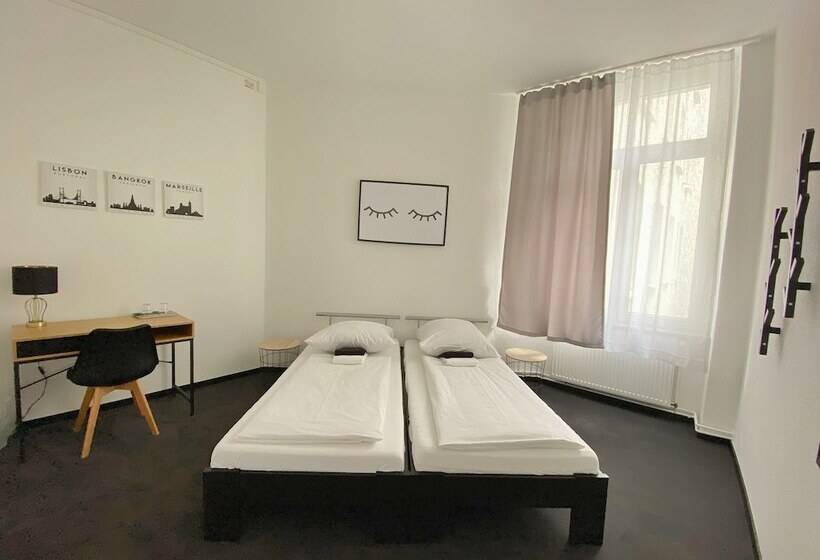 پانسیون Avalex