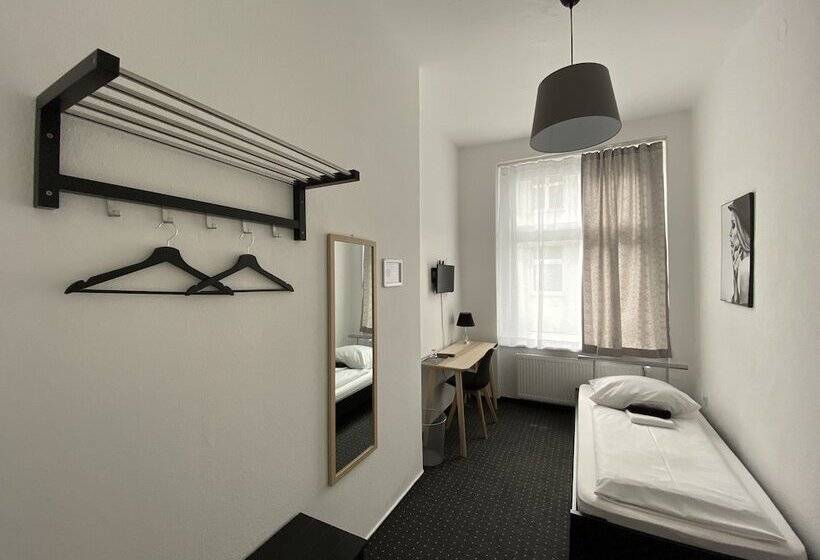 پانسیون Avalex