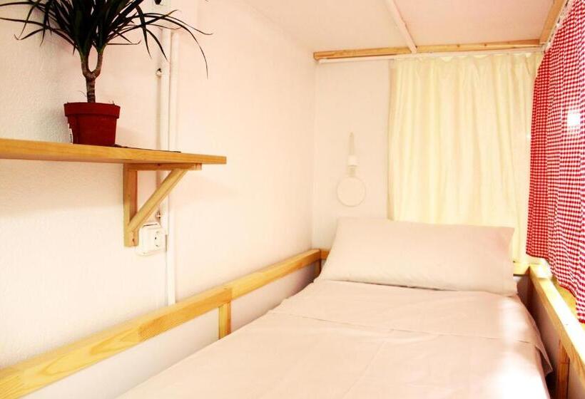 Picnic Dreams Boutique Hostel