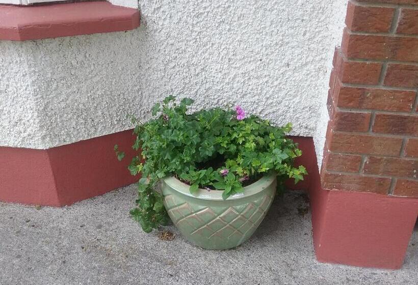 Rocksberry Bed & Breakfast