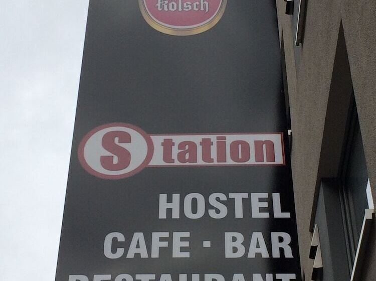 Station Hostel For Backpackers