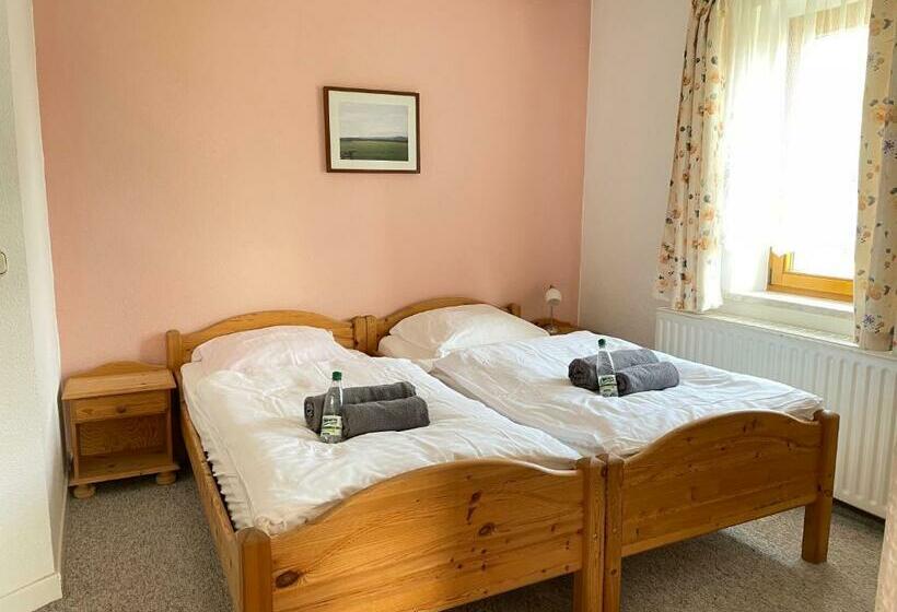 Общежитие Einkehr Zur Rennstrecke