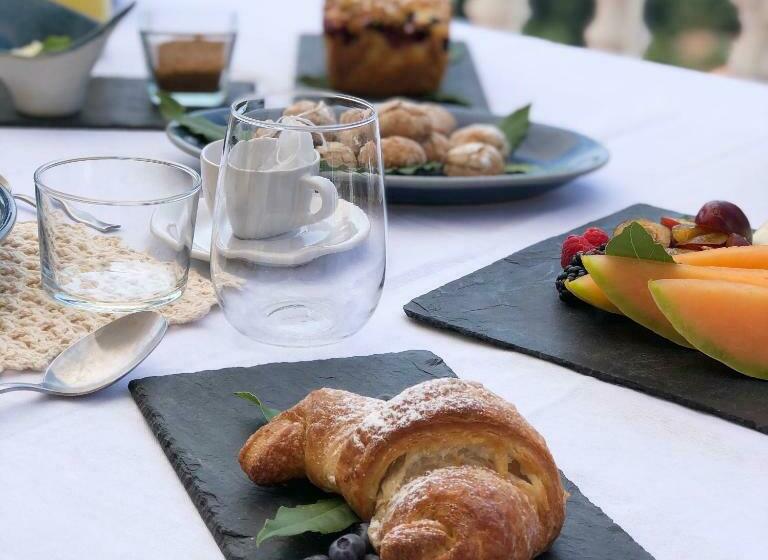 مبيت وإفطار Casa Bacli    Il Sole