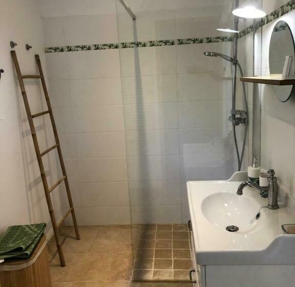 민박 Chambre Hôtes Les Garrigues Cucuron