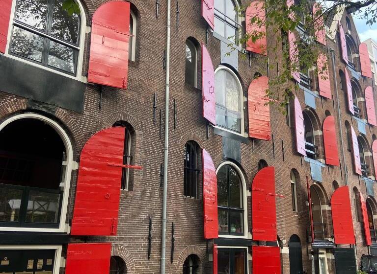 تختخواب و صبحانه Houseboat Bonnie