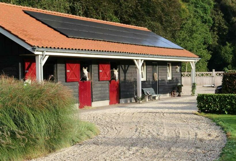 Bed and Breakfast Huize Koempoelan