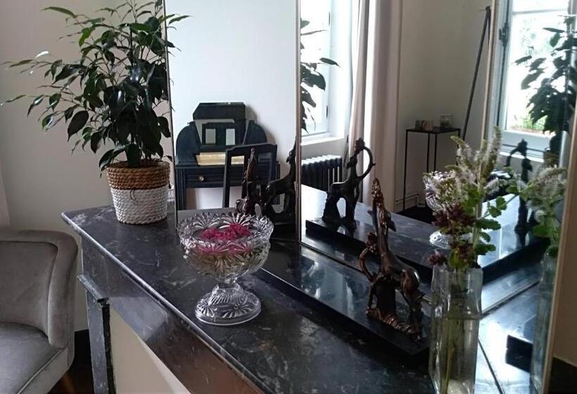 مبيت وإفطار La Maison Botanique