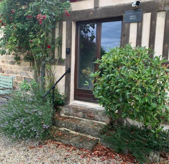 مبيت وإفطار Le Bas Chesnay Chambres D Hotes Domfront En Poiraie