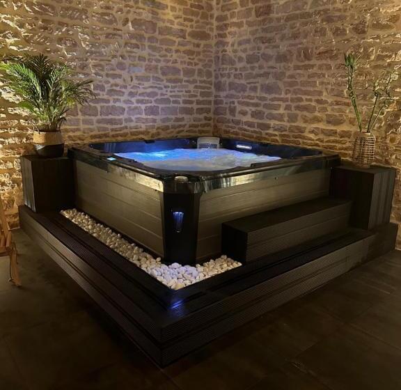 住宿加早餐  Le Carge D’arlay