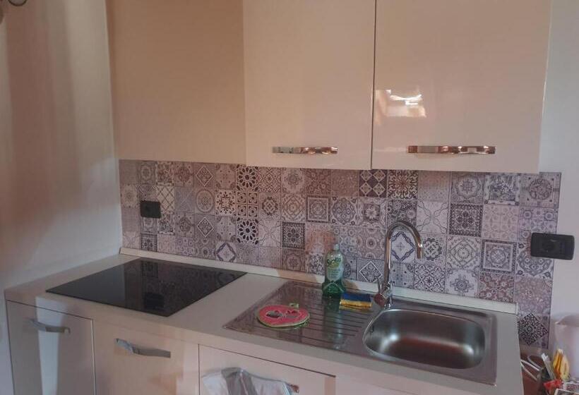 مبيت وإفطار Mansarda Chanoux Cir N 0027