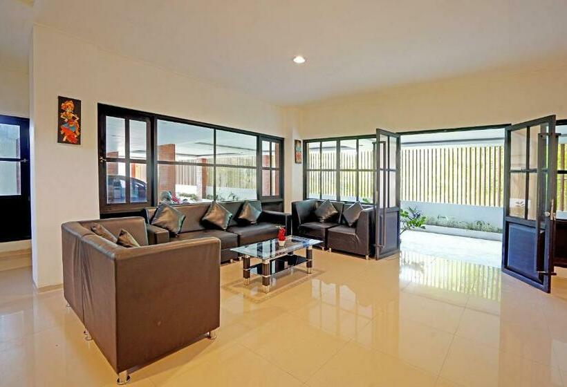 בית מלון כפרי Urbanview Pecatu Residence Bali By Reddoorz