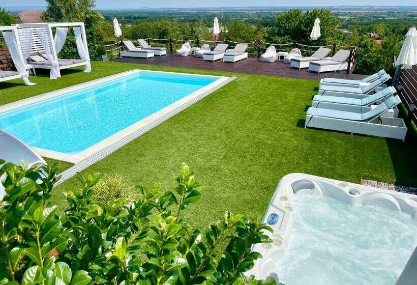 Love And Dream élményvilla