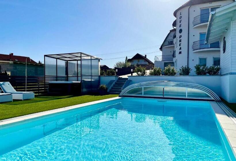 Love And Dream élményvilla