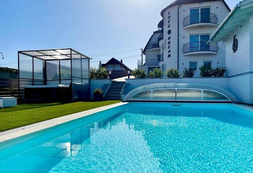 Love And Dream élményvilla