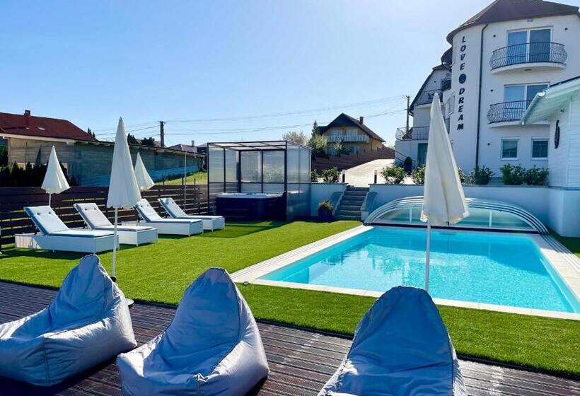 Love And Dream élményvilla