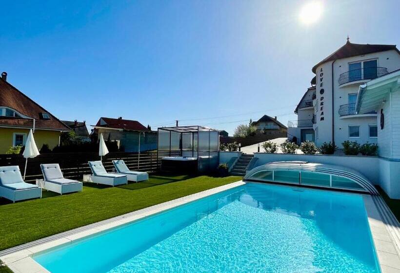 Love And Dream élményvilla