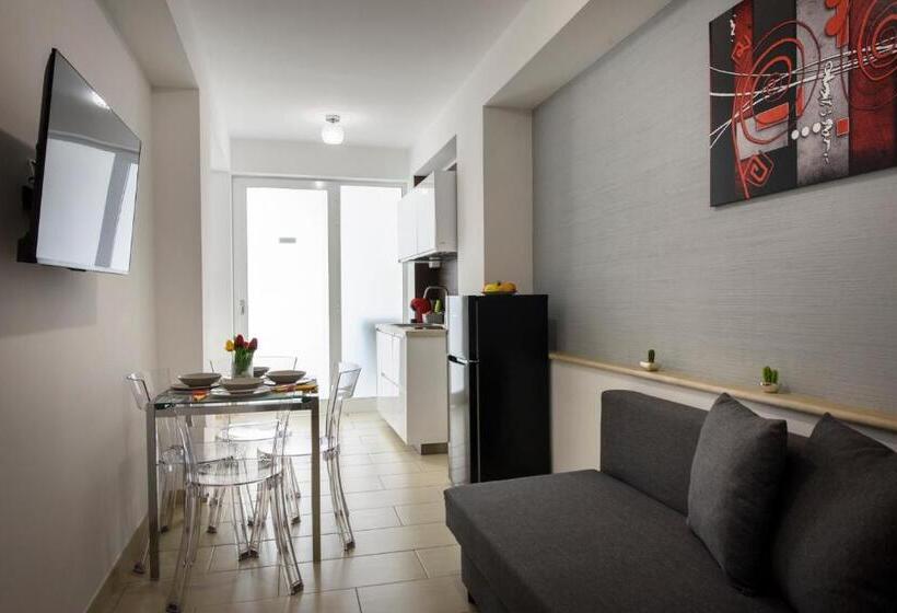 Madagì Beachfront Apartments