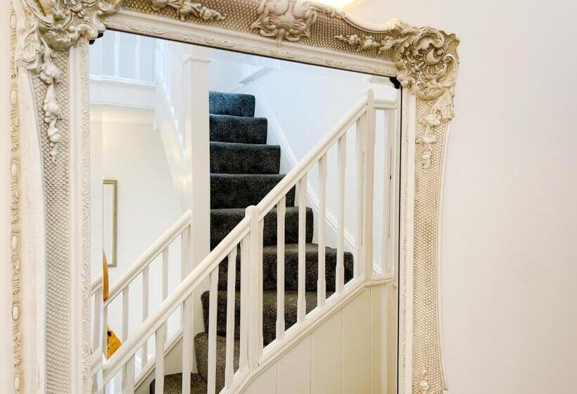 ペンション 46 Ashfield Rd, Altrincham