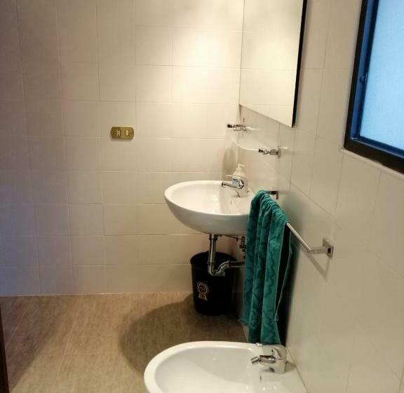 膳宿费 Camera Con Bagno