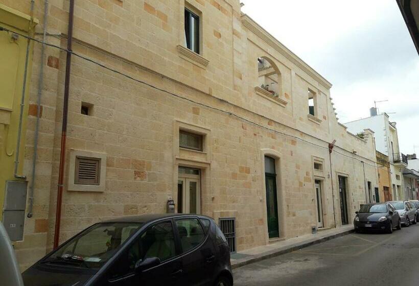 פנסיון Depandance Economy