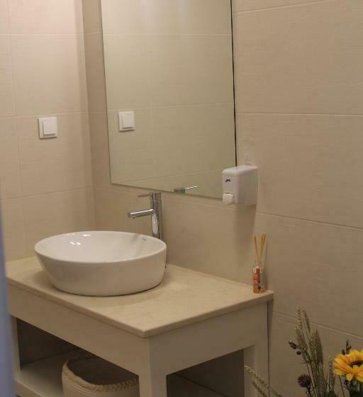 بنسيون Girassol Alojamento Local