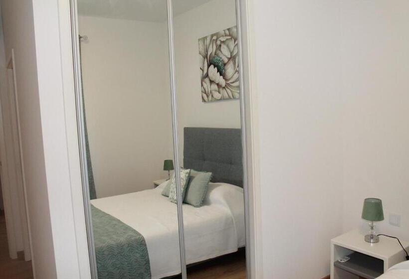 بنسيون Girassol Alojamento Local