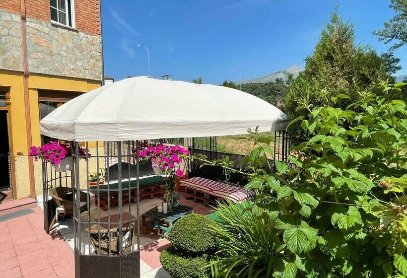 펜션 Hostel Arenos