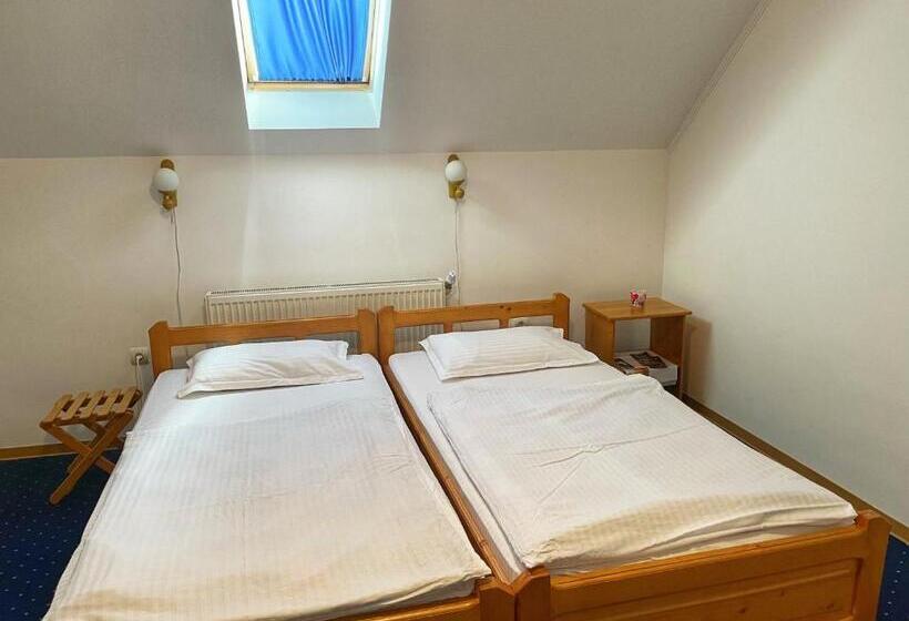 بنسيون Kati Guesthouse