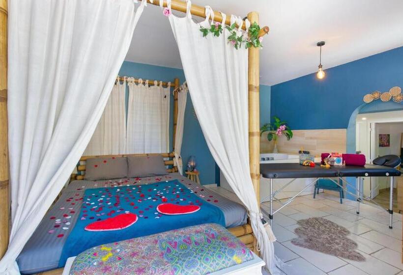 بنسيون Appartement Jacuzzi 4 étoiles   Love Room Beauté