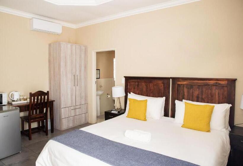 Пансион M N M Guesthouse Polokwane Central