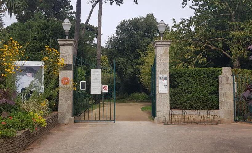 بنسيون Maison De Berry Bed & Breakfast