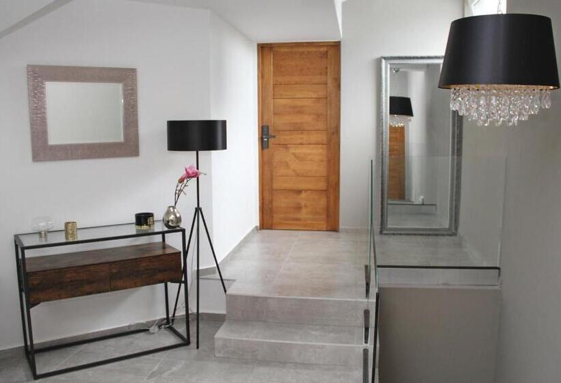 Пансион Player S Pool&rooms