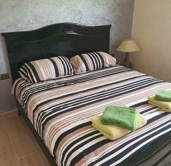 פנסיון Riad Anis