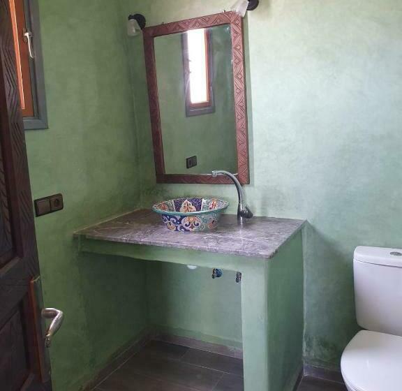 פנסיון Riad Anis