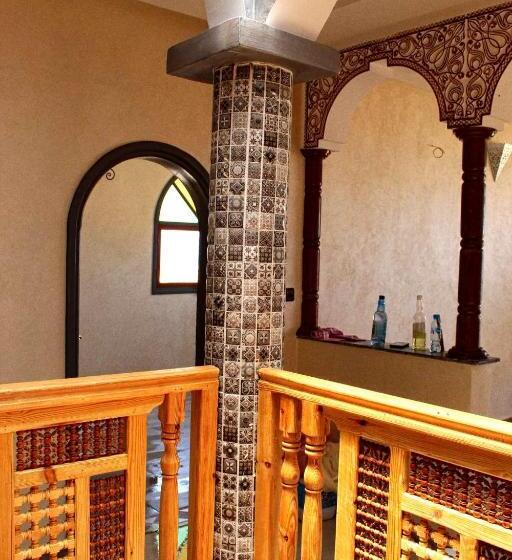 פנסיון Riad Anis