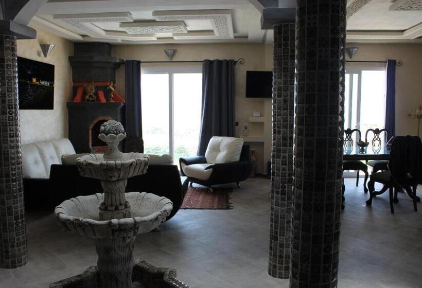 פנסיון Riad Anis