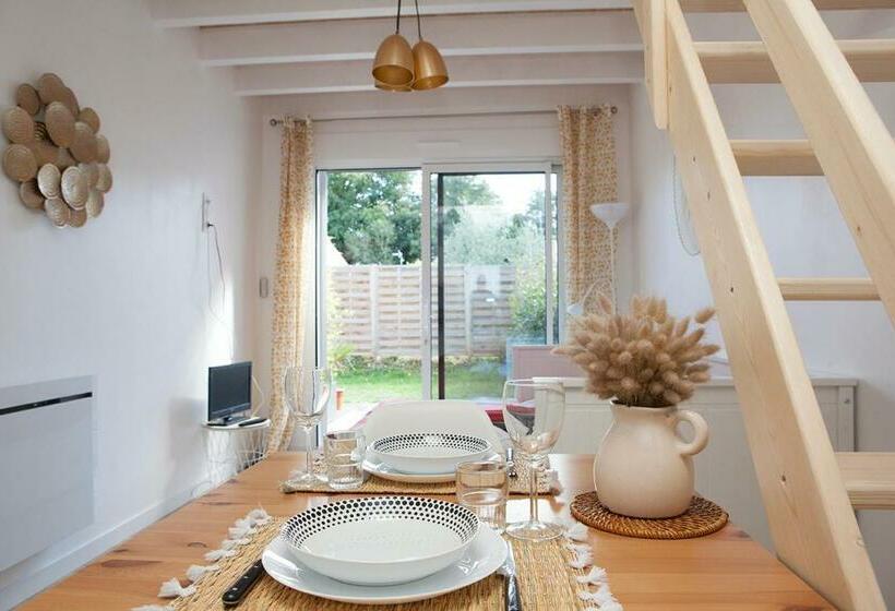 펜션 Studiocaroline44, 2 Studios Entre La Ville Et La Mer, Parking, Cuisine, Moins De 15min De L Aéroport