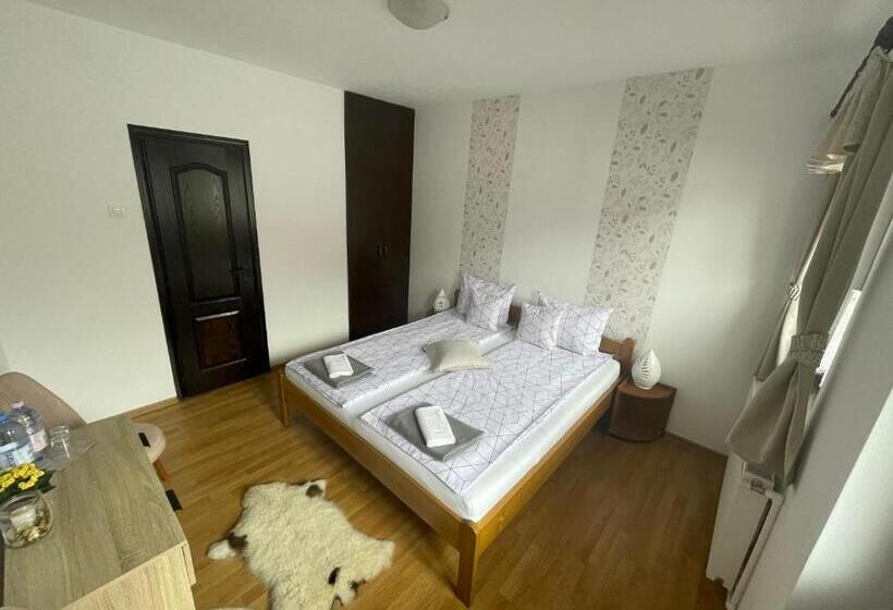 פנסיון Tulipán Vendégház