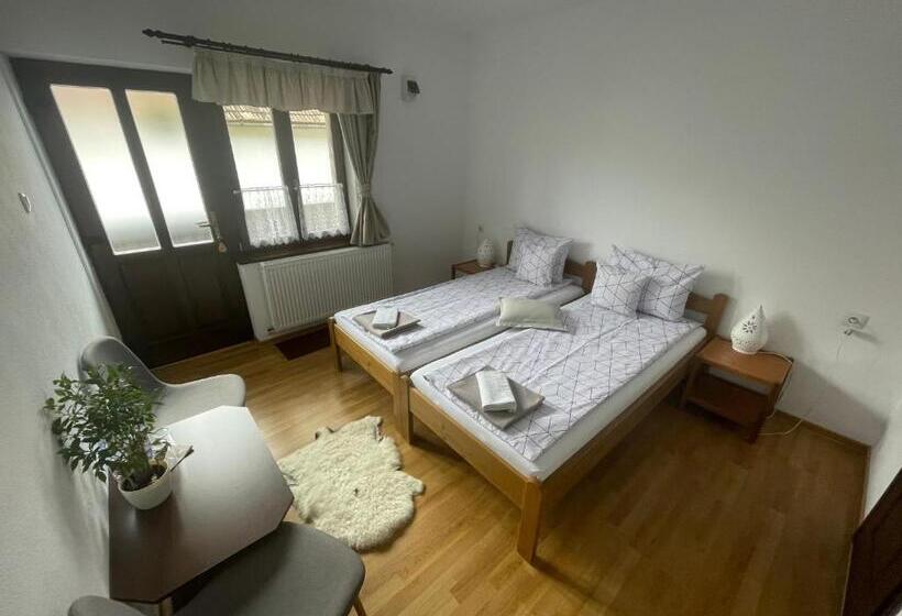 פנסיון Tulipán Vendégház