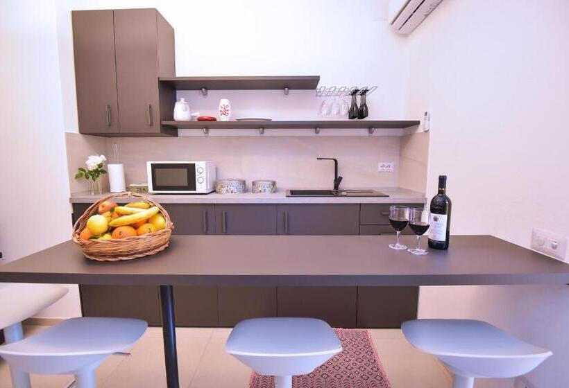 פנסיון Vicocolli Rooms