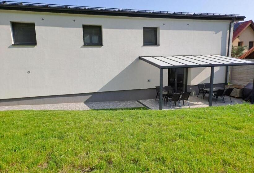 ペンション Vila Lada