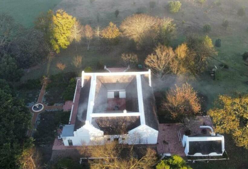 بنسيون Zeekoegat Historical Homestead