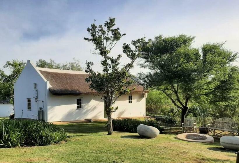 بنسيون Zeekoegat Historical Homestead