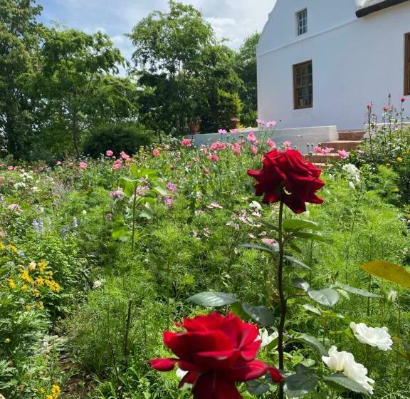 بنسيون Zeekoegat Historical Homestead
