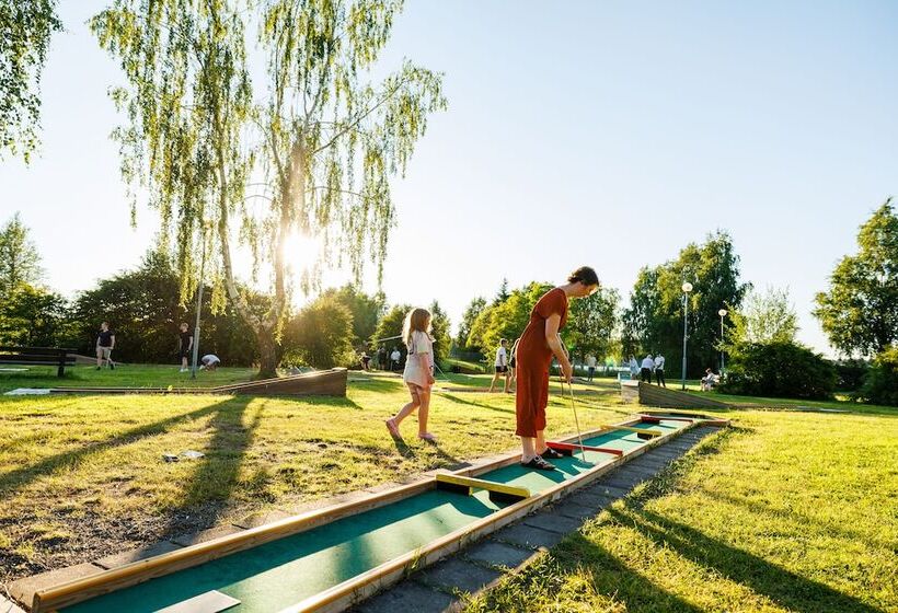 אתר נופש First Camp Björknäs Boden