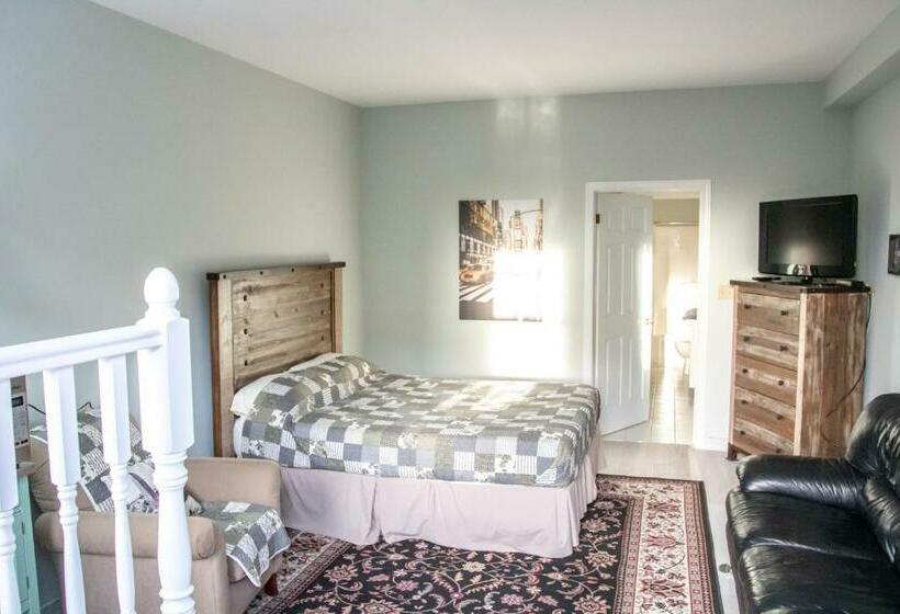 The Jypsy Inn / Fifth Avenue