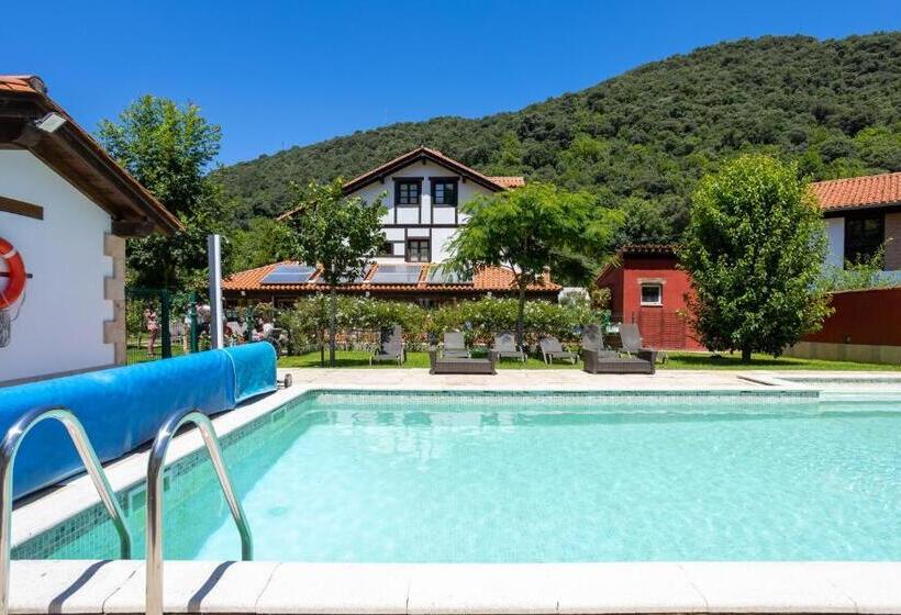 Apartamentos Los Edules