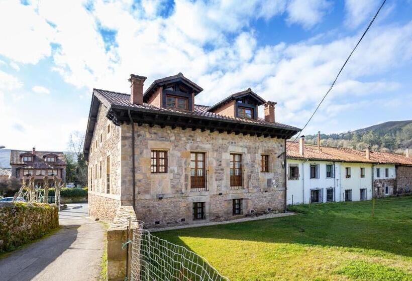 Apartamentos Los Edules