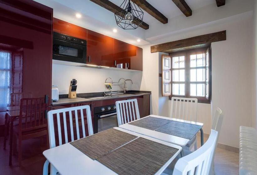 Apartamentos Los Edules